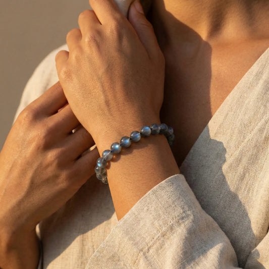 The Ethereal Guide - Natural Moonstone Bracelet for New Beginnings & Intuition